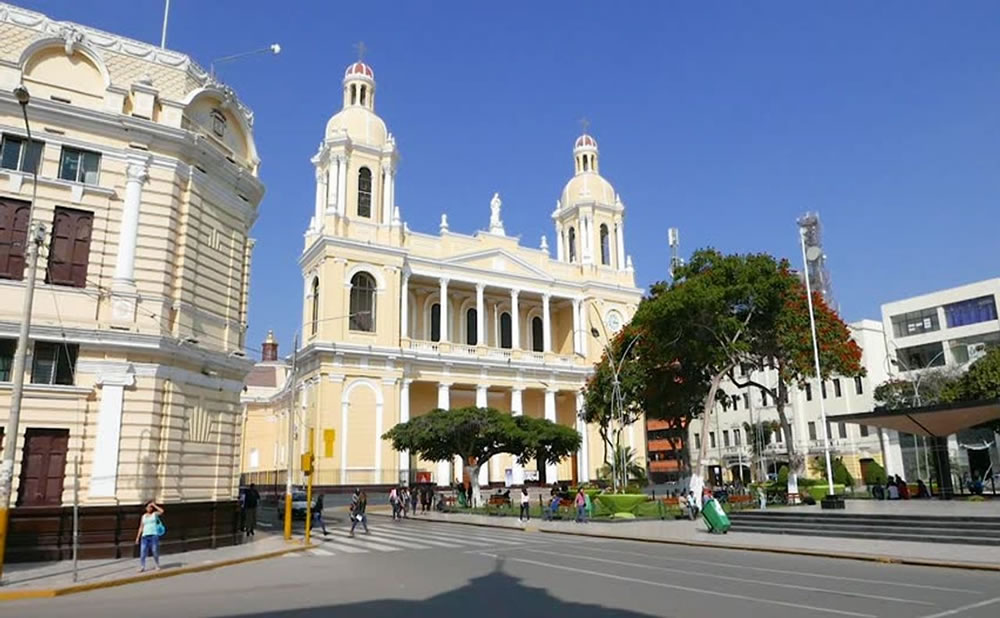 Centro historico chiclayo vuelos nacionales