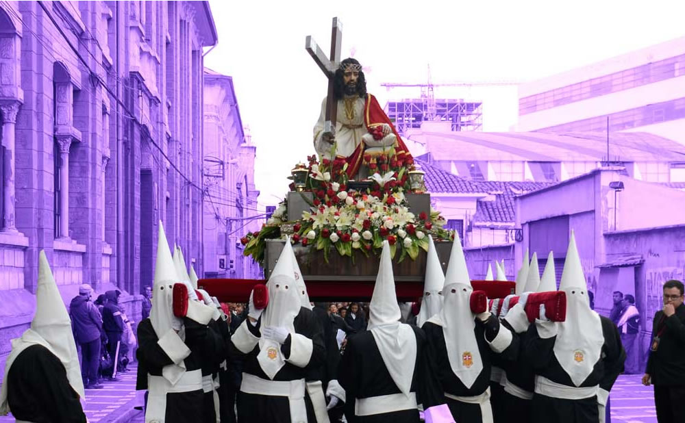 Festividad cultural semana santa viaje de turismo bolivia