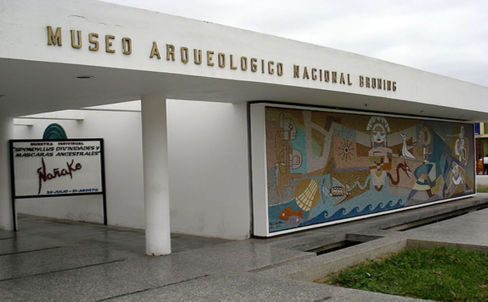 Museo arqueologico bruning turismo lambayeque