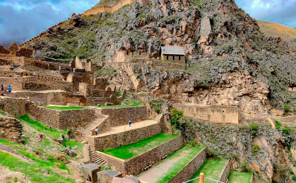 Parque arqueologico de ollantaytambo lugar turistico peru