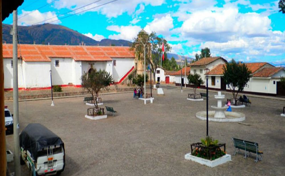 Pueblo turistico tradicional quinua llegada cultural ayacucho