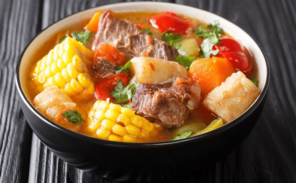 Sancocho colombiano viaje turistico cultural