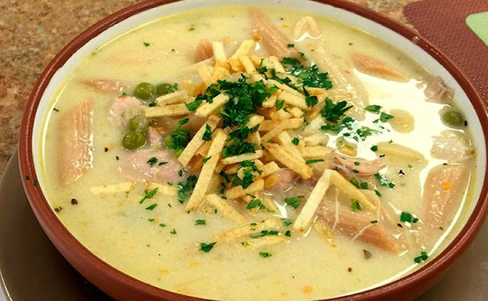 Sopa de mani plato tipico bolivia