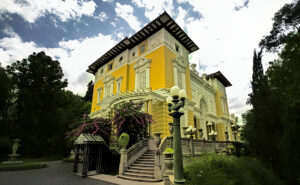 Palacio portales tours culturales cochabamba bolivia