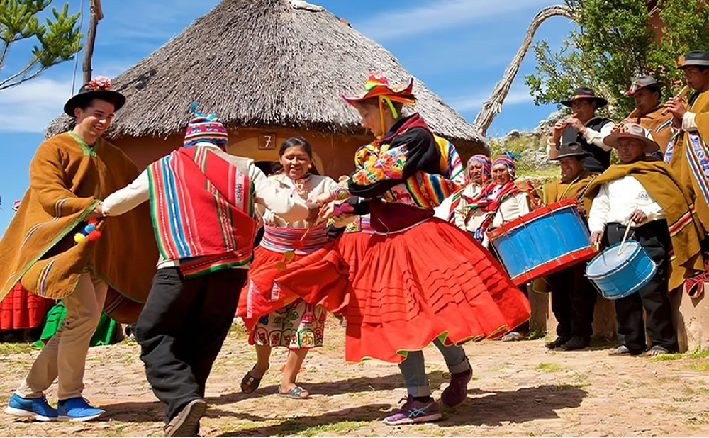 Participa en festividades y tradiciones locales viaje cultural